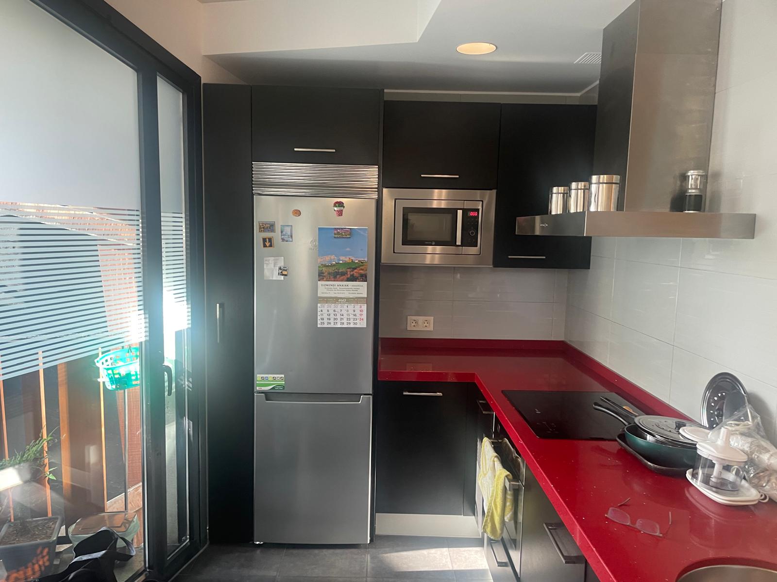 Renovación de cocina mediante vinilado