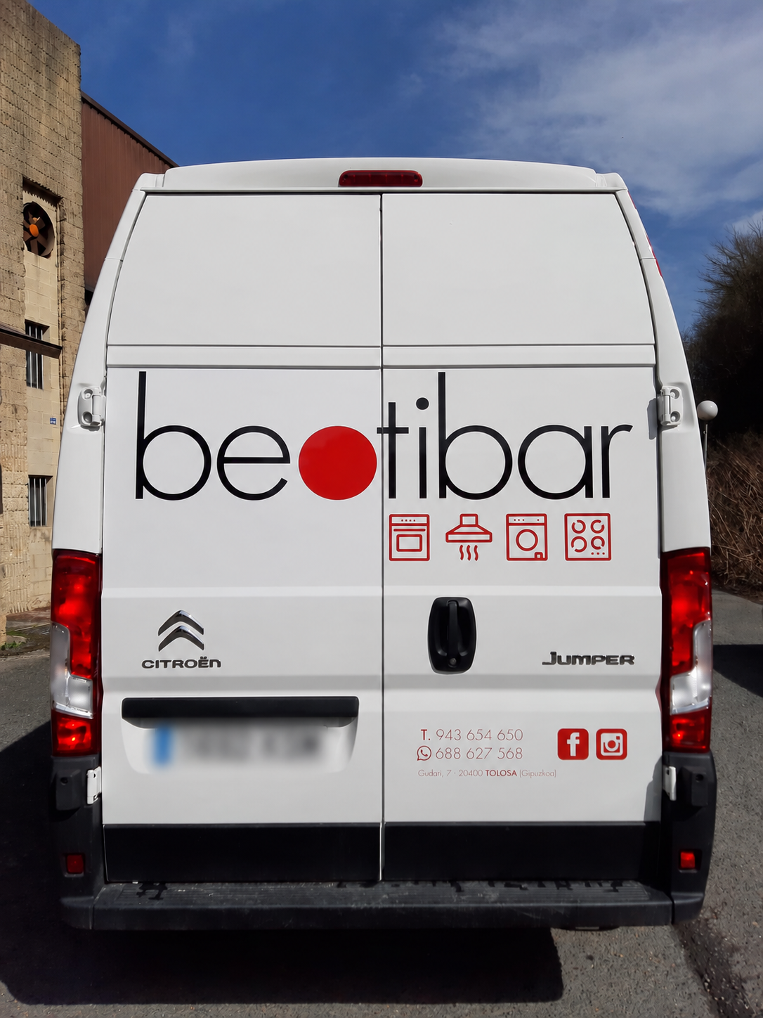 Rotulación de vehículo comercial Betibar